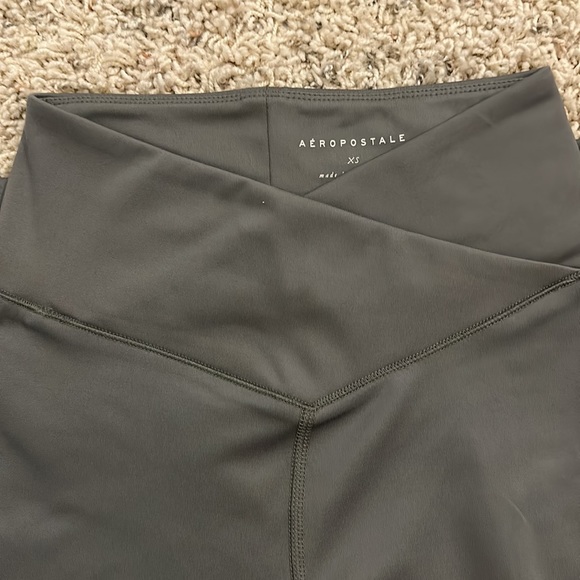 Green Colored Leggings - Picture 5 of 5